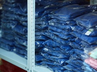 magazzino abbigliamento